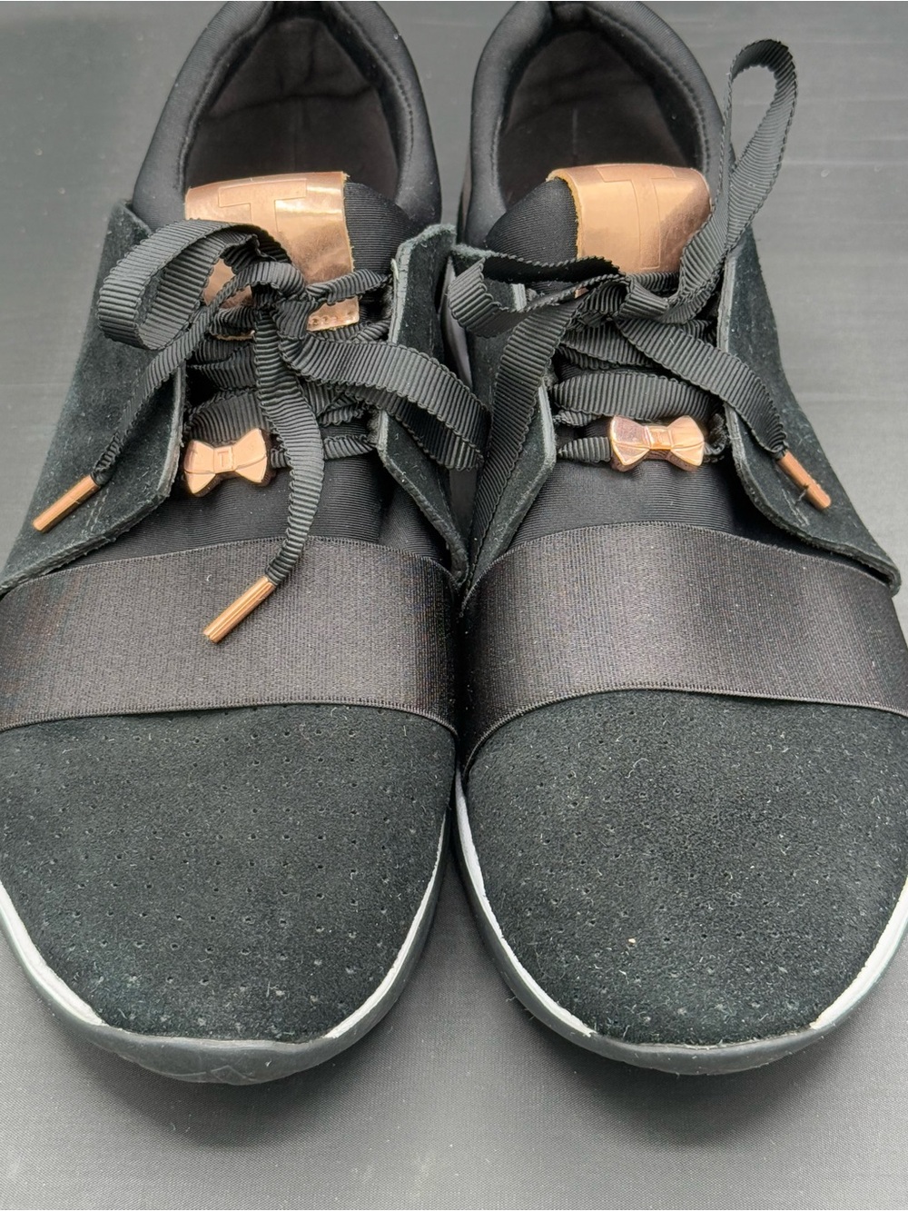 Ted Baker Black Suede Rose Gold Bow Cepap Sneaker Coquette Whimsigoth Sz 8.5 - Picture 4 of 12